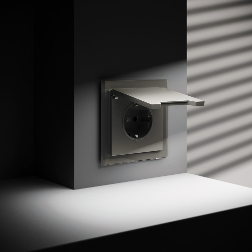 Розетка с З/К, шторками и крышкой, Шелк, S70 Voltum VLS040304