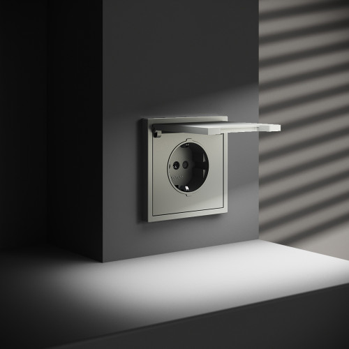 Розетка с З/К, шторками и крышкой, Сталь, S70 Voltum VLS040305