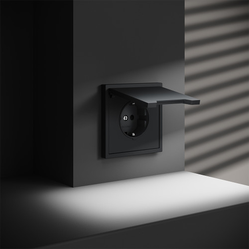 Розетка с З/К, шторками и крышкой, Графит, S70 Voltum VLS040307