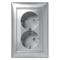 Розетка 2-ая с З/К со шторками, алюминий, Valena Classic Legrand 770248