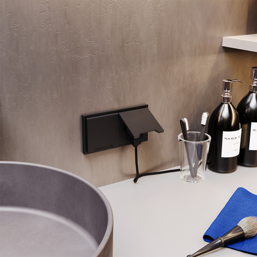 Розетка с З/К, шторками и крышкой, Черный матовый, S70 Voltum VLS040308