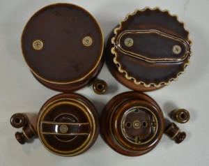 Распаечная коробка D80 из керамики с круглой крышкой, подложка береза, Карамель, ЦИОН РК-КАР1