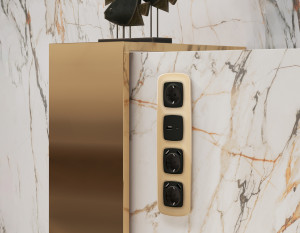 Рамка 4 местная стекло органическое, Шампань, OMEGA Radian Ambrella Volt OF320604