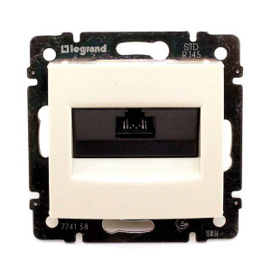 Розетка 2ая компьютерная RJ45 Cat. 5e, слоновая кость, Valena Classic Legrand 774138