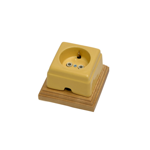 Ретро розетка керамическая с З/К, Песочный, Кром Interior Electric РСЗКК/04