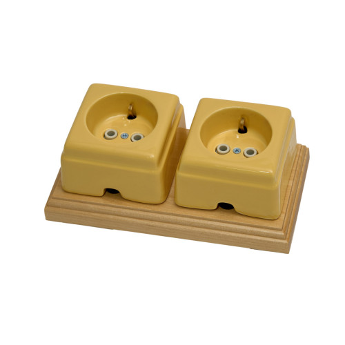 Ретро розетка керамическая с З/К, Песочный, Кром Interior Electric РСЗКК/04