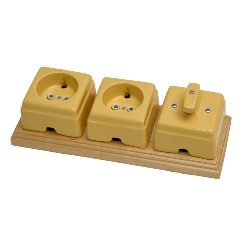 Ретро розетка керамическая с З/К, Песочный, Кром Interior Electric РСЗКК/04