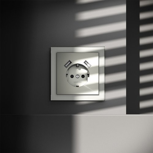 Розетка c З/К, шторками и USB зарядкой A+A, Сталь, S70 Voltum VLS040405