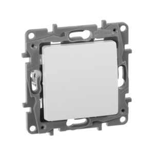 Выключатель 1 клав. перекрестный, белый, Etika Legrand 672209