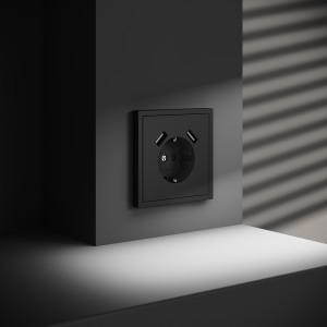 Розетка c З/К, шторками и USB зарядкой A+A, Черный матовый, S70 Voltum VLS040408