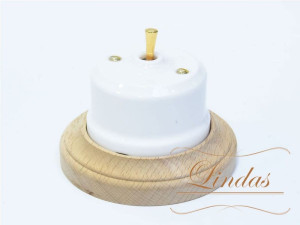 Выключатель керамика тумблерный 1 кл. проходной, Белый с латунной ручкой, Lindas 34510-G