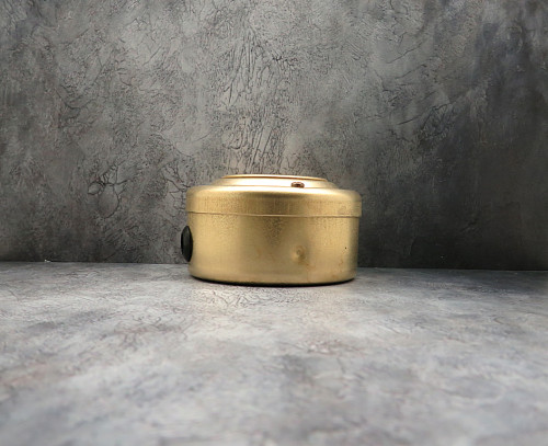 Ретро розетка с З/К из металла, Латунь/Бежевый, Petrucci 201BeBS