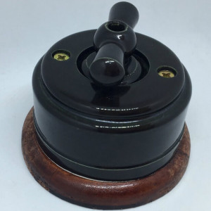 Выключатель керамика 1 кл. проходной(2 положения), подложка вишня, черный глянец, ЦИОН В1Б-ЧГ