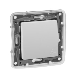Выключатель 1 клав. проходной, герметичный IP44, белый, Etika Legrand 672200