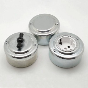 Ретро розетка с З/К из металла, Хром/Белый, Petrucci 201WCR