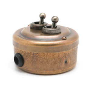 Выключатель тумблерный 2 кл. проходной, металл, Бронза, Petrucci 303SBR