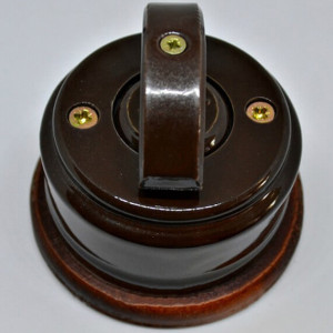 Выключатель керамика 1 кл. проходной(2 положения), подложка вишня, коричневый, ЦИОН В1П-К