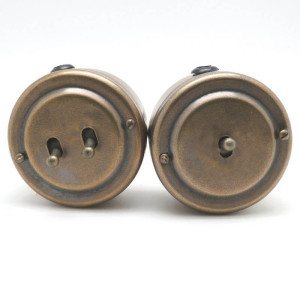 Выключатель тумблерный 2 кл., металл, Бронза, Petrucci 303VBR