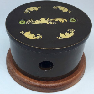 Распаечная коробка D80 из керамики с круглой крышкой, подложка вишня, магия золота, ЦИОН РК-МЗ1
