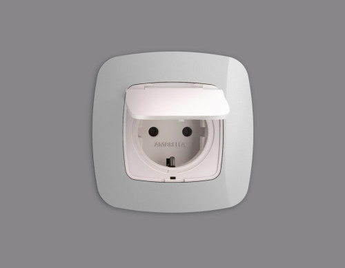 Лицевая панель розетки с З/К с крышкой и шторками, герметичная IP44, Жемчуг, OMEGA Quant Ambrella Volt OP2080