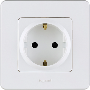 Розетка с З/К, белый, INSPIRIA Legrand 673720