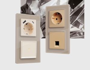 Рамка 4 местная стекло закаленное натуральное, Серо-бежевый, ALFA Platos Ambrella Volt AF380604