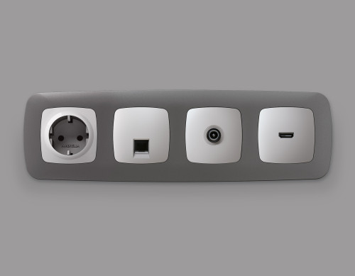 Лицевая панель розетки комп. с шторками RJ45 Cat. 6, Серебро глянец, OMEGA Quant Ambrella Volt OP4120