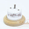 Выключатель керамика тумблерный 1 кл., белый/коричневый орн. с медной ручкой Lindas 34417-C