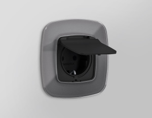 Лицевая панель розетки с З/К с крышкой и шторками, герметичная IP44, Черный матовый, OMEGA Quant Ambrella Volt OP8080