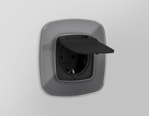 Лицевая панель розетки с З/К с крышкой и шторками, герметичная IP44, Черный матовый, OMEGA Quant Ambrella Volt OP8080