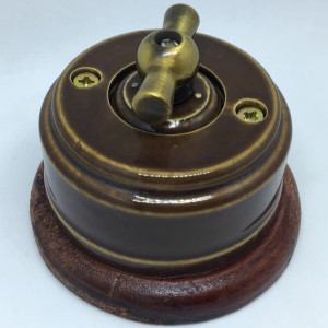 Выключатель керамика 2 кл. (4 положения), подложка вишня, карамель, ЦИОН В2М-КАР