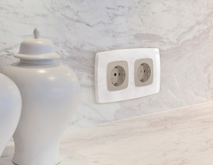 Рамка 4 местная мрамор, Белый, OMEGA Opera Ambrella Volt OF940104