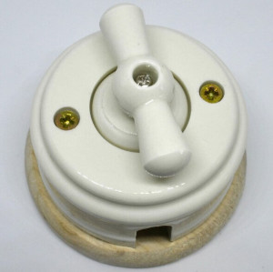Выключатель керамика 2 кл. (4 положения), подложка береза, слоновая кость, ЦИОН В2Б-СК