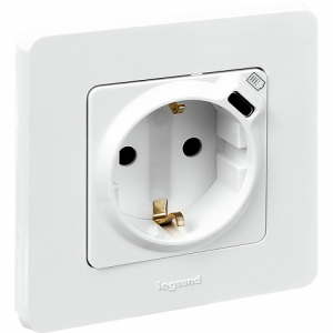 Розетка с З/К со встроенной USB зарядкой, белый, INSPIRIA Legrand 673770