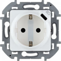 Розетка с З/К со встроенной USB зарядкой, белый, INSPIRIA Legrand 673770