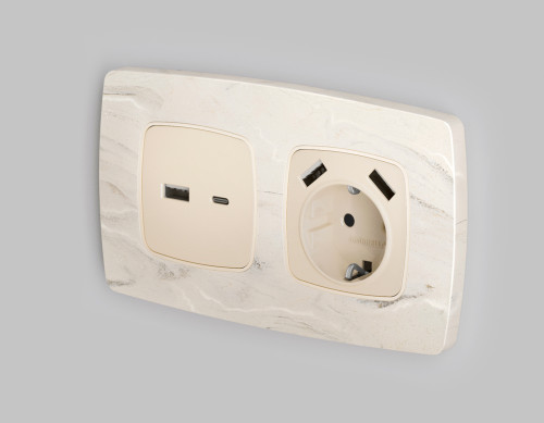 Лицевая панель розетки с З/К и USB зарядкой А+А с шторками, Бежевый глянец, OMEGA Quant Ambrella Volt OP3090