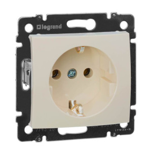 Розетка с З/К, слоновая кость, Valena Classic Legrand 774320