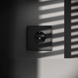 Розетка c З/К, Черный матовый, Voltum S70 VLS040108