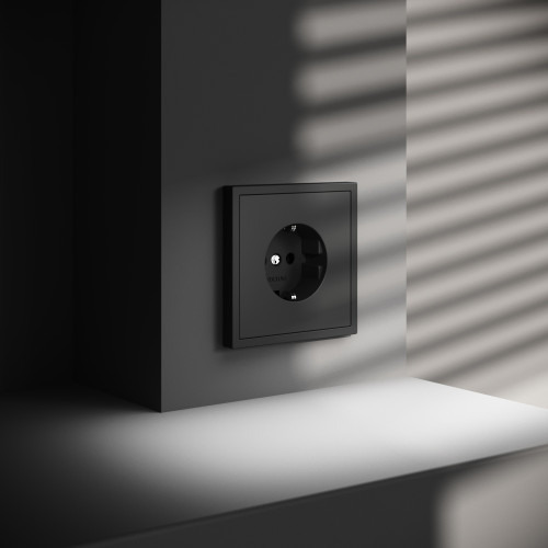 Розетка c З/К, Черный матовый, Voltum S70 VLS040108