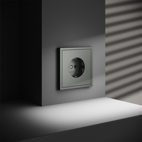 Розетка c З/К и шторками, Титан, Voltum S70 VLS040206