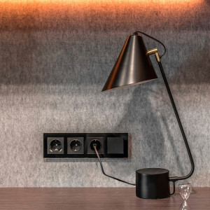 Рамка 4 местная стекло, Чёрный, Favorit Werkel W0041108