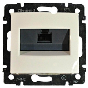 Розетка компьютерная RJ45 Cat. 6, слоновая кость, Valena Classic Legrand 774144