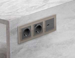 Лицевая панель розетки с З/К и USB зарядкой А+C с шторками, Антрацит серый, ALFA Quant Ambrella Volt AP6600