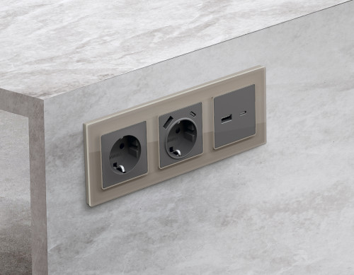 Лицевая панель розетки с З/К и USB зарядкой А+C с шторками, Антрацит серый, ALFA Quant Ambrella Volt AP6600